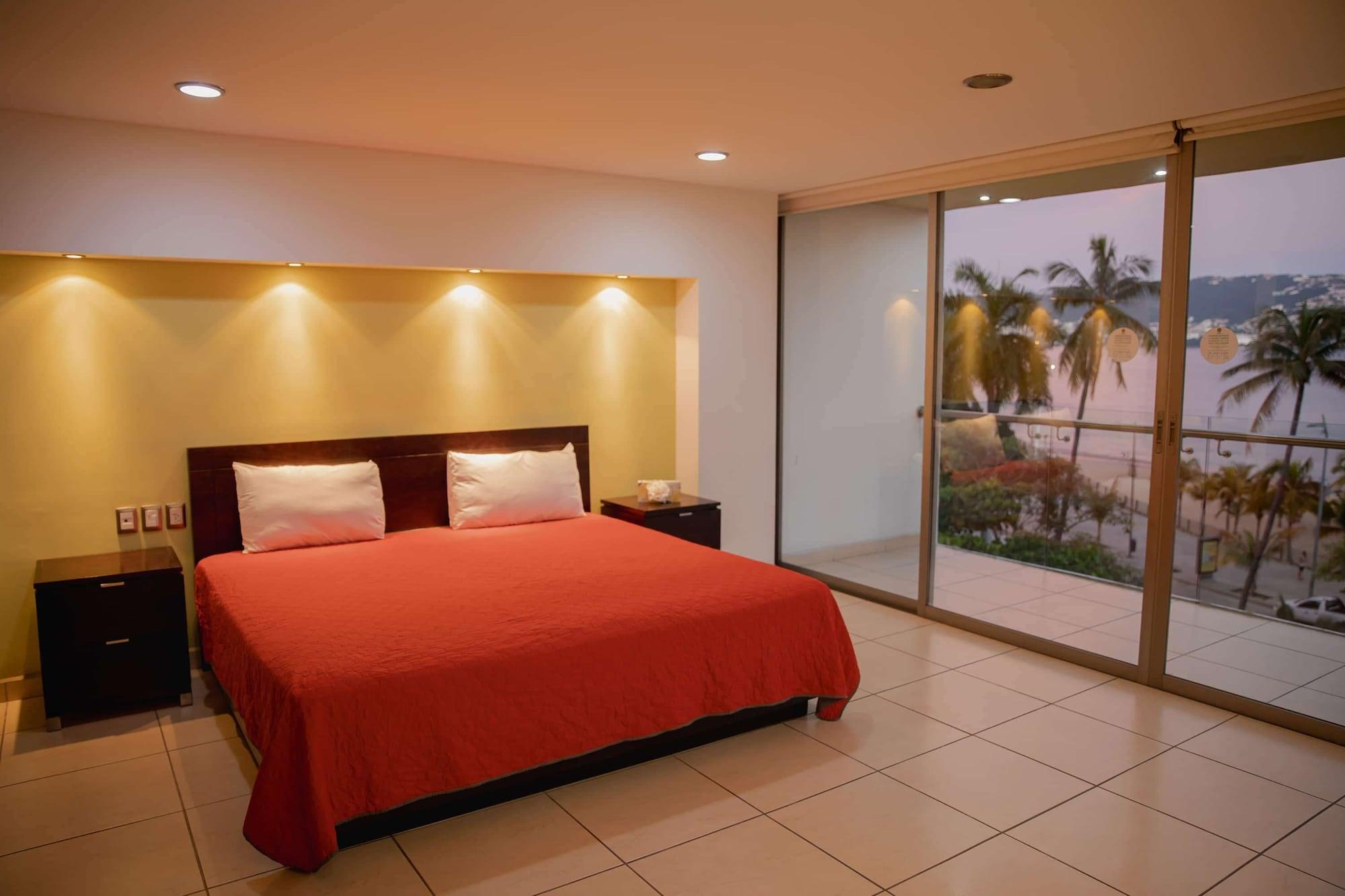 Ramada By Wyndham Acapulco Hotel & Suites Exterior photo