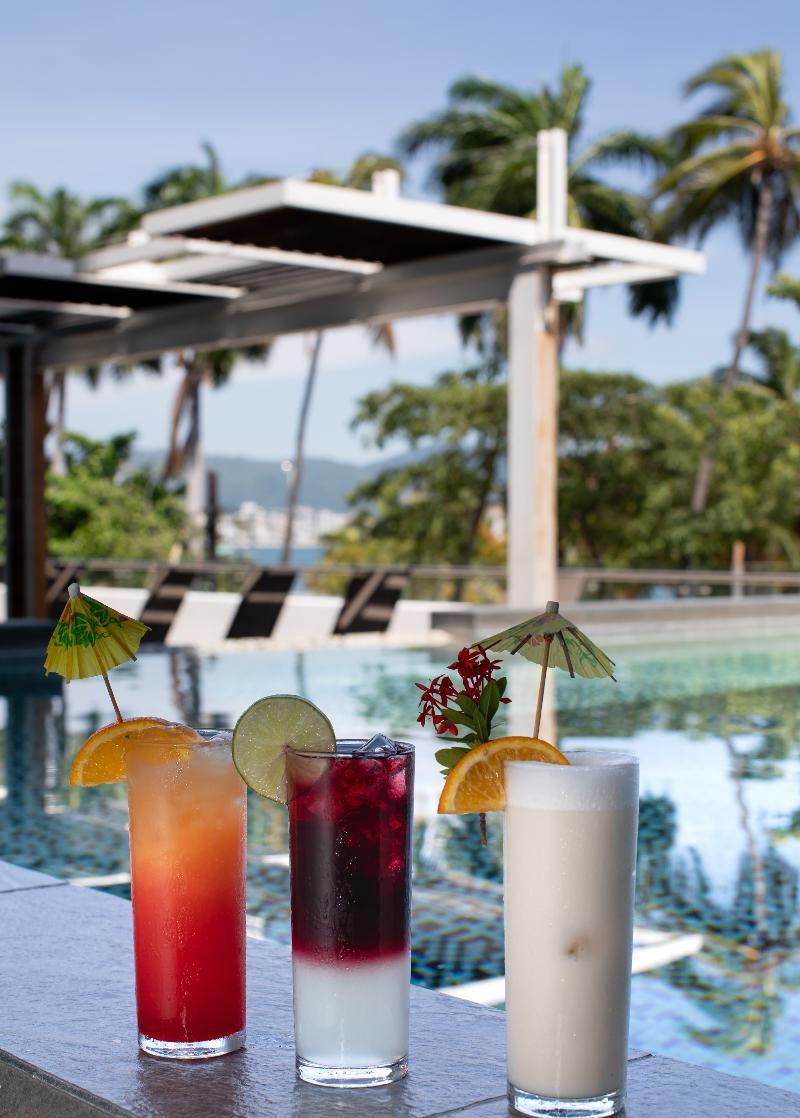 Ramada By Wyndham Acapulco Hotel & Suites Exterior photo